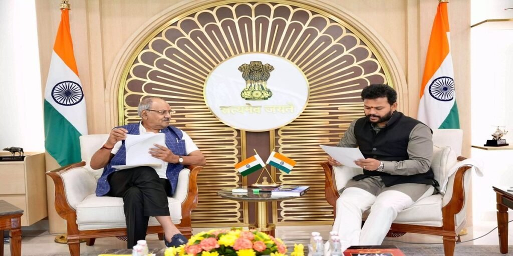 छत्तीसगढ़ स्थापना दिवस से पहले रायपुर को अंतरराष्ट्रीय एयरपोर्ट का दर्जा दिया जाये, केन्द्र से बृजमोहन ने की मांग