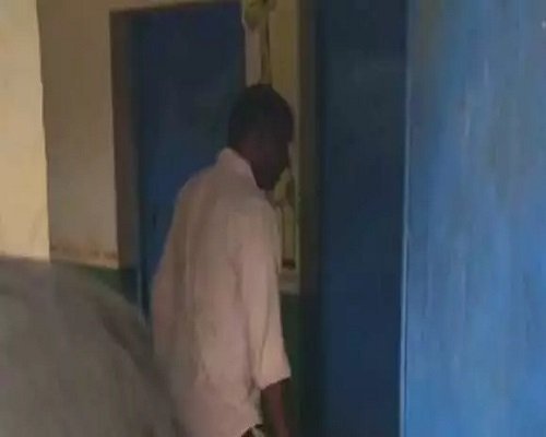 नौकरी खतरे में, एक और प्रधानपाठक शराब पीकर पहुंचा स्कूल, सूचना मिलते पहुंचे आला अधिकारी