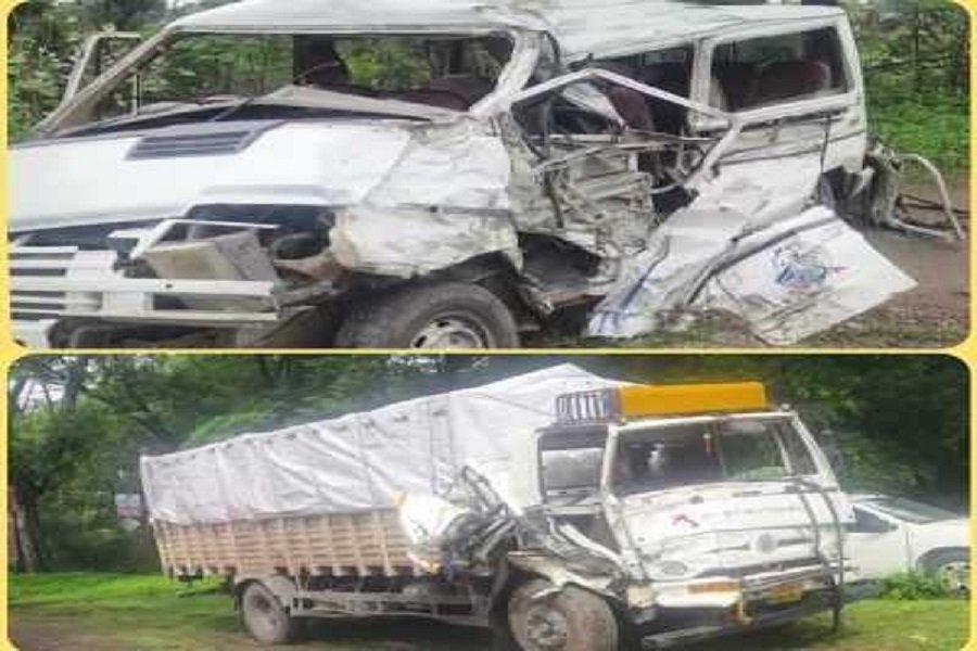 विंगर गाड़ी कोरबा में दुर्घटनाग्रस्त, कई टीचर और स्टूडेंट्स घायल