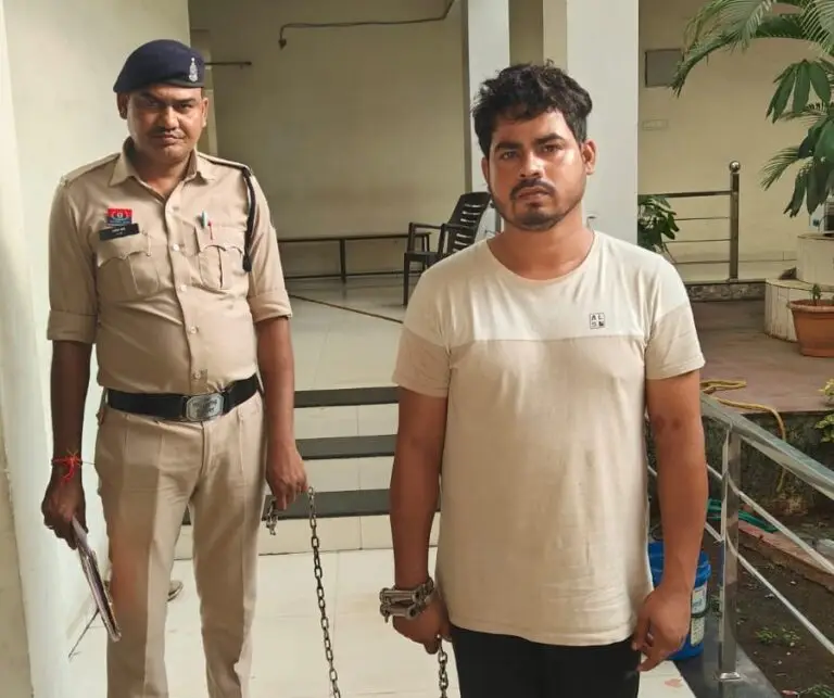 राजधानी रायपुर में फर्जी आई.बी. अधिकारी बन घूम रहा जालसाज गिरफ्तार