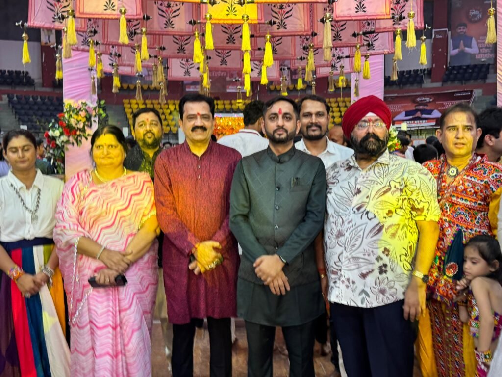 गुरुचरण सिंह होरा ने “रंगीलो रास 2025” गरबा का किया भव्य शुभारंभ, आयोजकों और कार्यक्रम की सराहना की