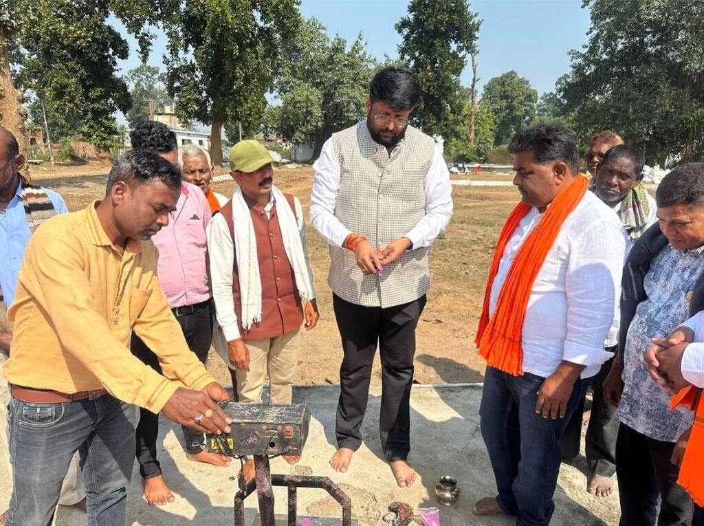 गरियाबंद में धान खरीदी शुरू, अन्नदाताओं के चेहरे खिले