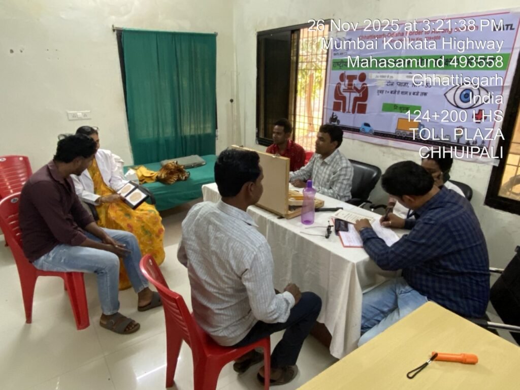 सुरक्षित सफर, स्पष्ट नजर :NH-53 स्तिथ छुईपाली और ढांक टोल प्लाजा पर निःशुल्क नेत्र जाँच और चश्मा वितरण शिविर संपन्न”