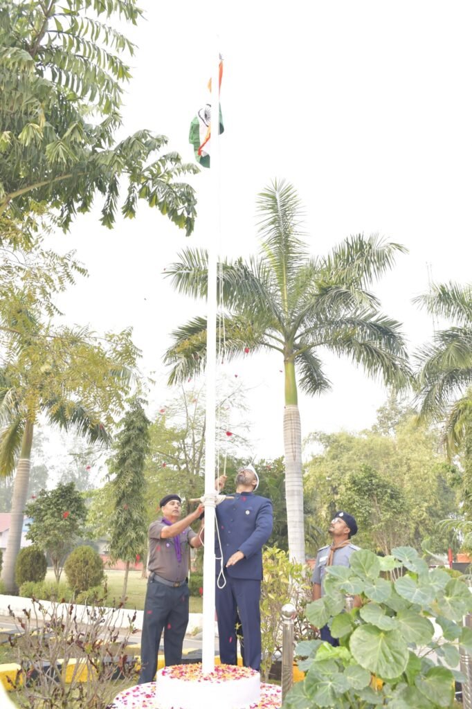कलेक्टर ने जिला कलेक्टोरेट में फहराया राष्ट्रीय ध्वज,गणतंत्र दिवस की दी बधाई