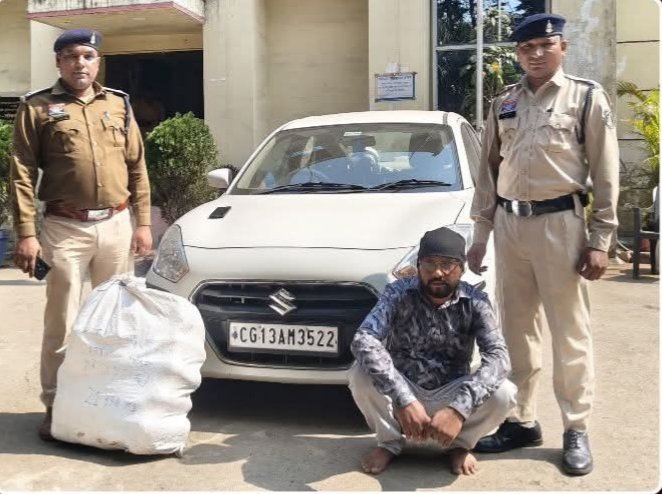 नशे के कारोबार पर बड़ा प्रहार ऑपरेशन आघात में रायगढ़ पुलिस ने 21 किलो गांजा के साथ तस्कर दबोचा दस लाख की जप्ती