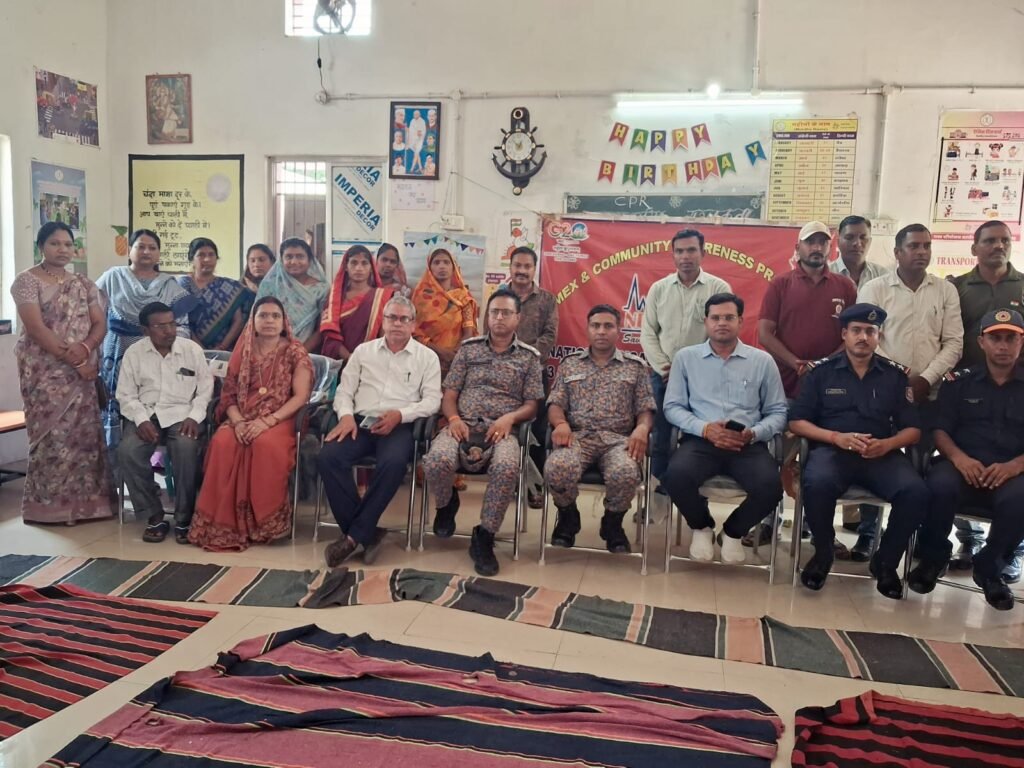 प्राथमिक शाला सरकड़ा के बच्चों ने सीखा बचाव का मंत्र, NDRF टीम ने सिखाए आपदा से निपटने के तरीके