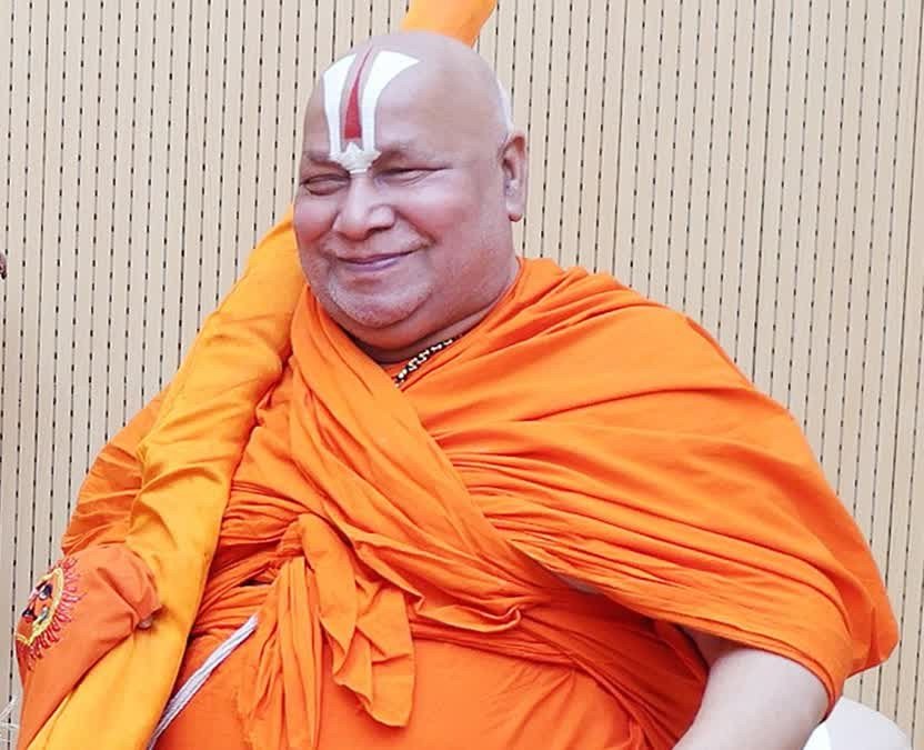 चिरमिरी में 17 मई से श्रीराम कथा का भव्य आयोजन, तैयारियों की तीसरी समीक्षा बैठक संपन्न जगद्गुरु रामभद्राचार्य: अद्भुत स्मरणशक्ति और संकल्प से शिखर तक पहुंचे संत