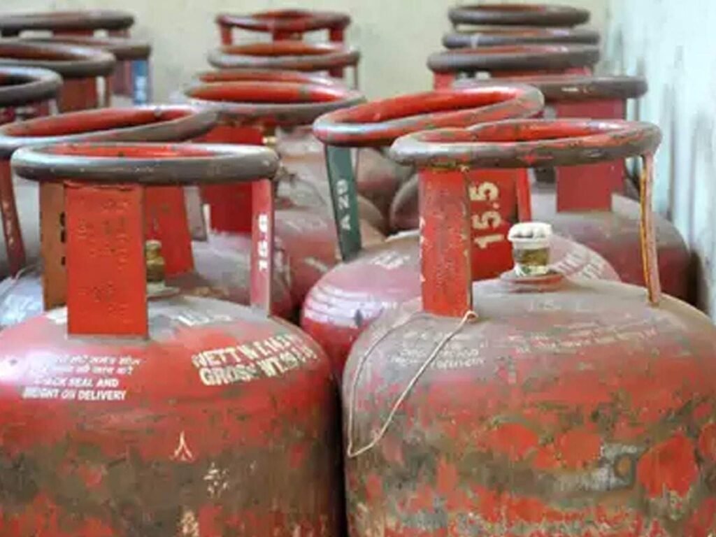 दुर्ग में भीषण आग और सिलेंडर ब्लास्ट, एक ही परिवार के 4 लोगों की जिंदा जलकर मौत
