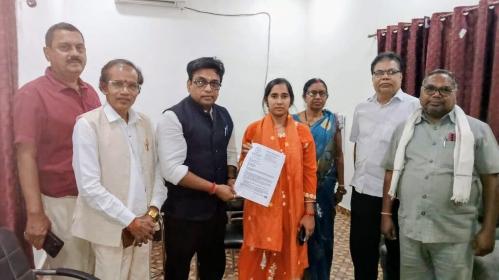 राष्ट्रगौरव के प्रतीकों पर आधारित हो गरियाबंद के चौकों का नामकरण : प्रो. (डॉ.) संजीव कर्मकार
