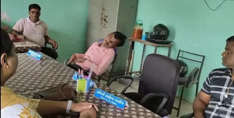 शिक्षा विभाग की कार्यवाही, नशे की हालत में स्कूल पहुंचने वाले शिक्षक उमेश कुमार यादव निलंबित