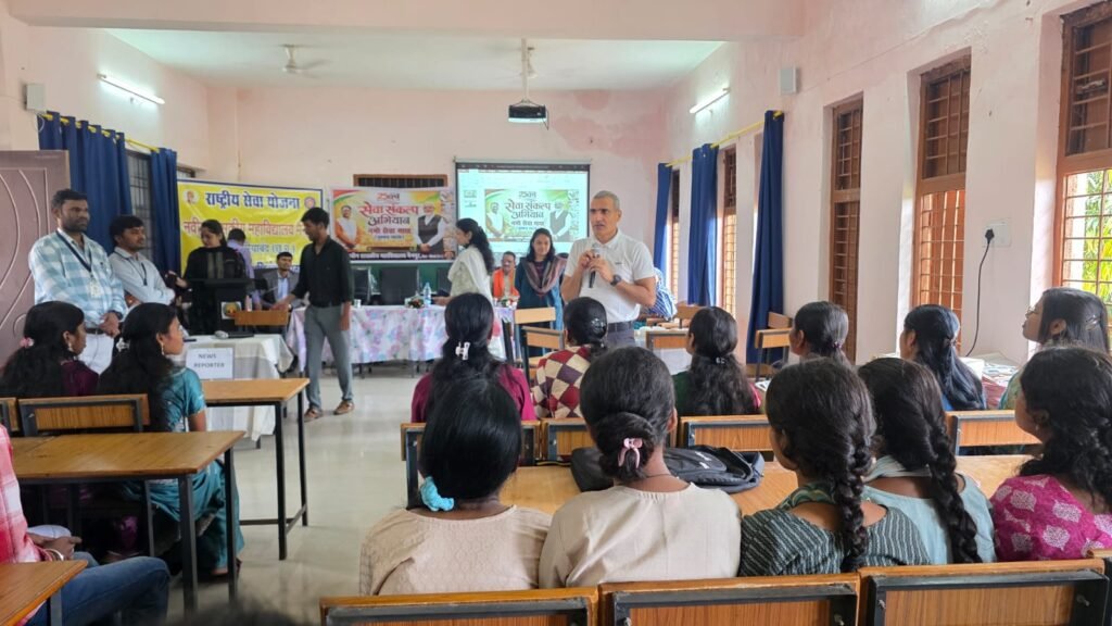 ‘नमो सेवा गाथा’ नुक्कड़ नाटक के जरिए विद्यार्थियों ने दिया जनजागरूकता का संदेश